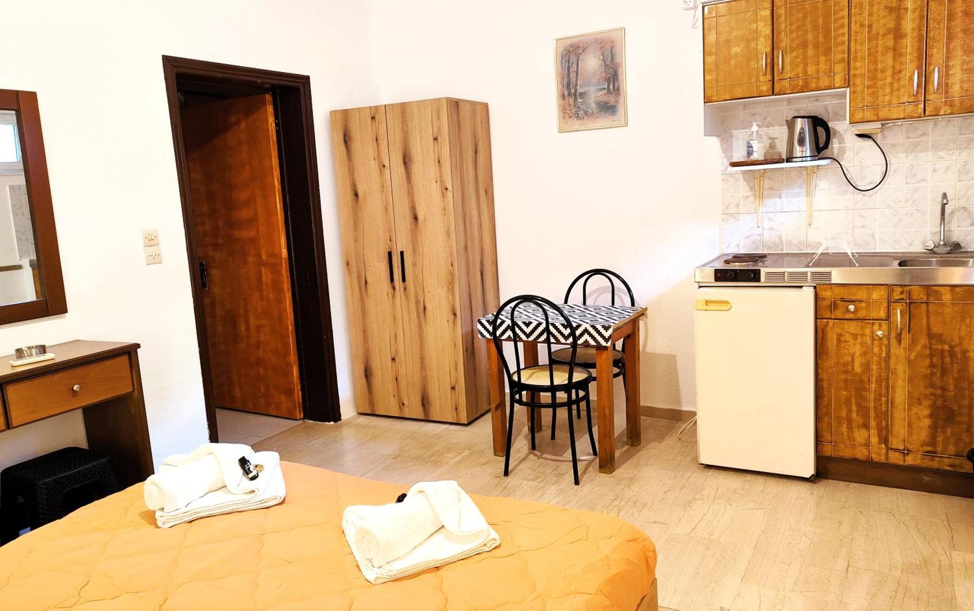 Eleni Apartments Sant George Beach Agios Georgios  Exterior photo